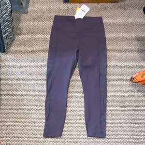 Fabletics - Mila High-Waisted 7/8 Capri - Pocket